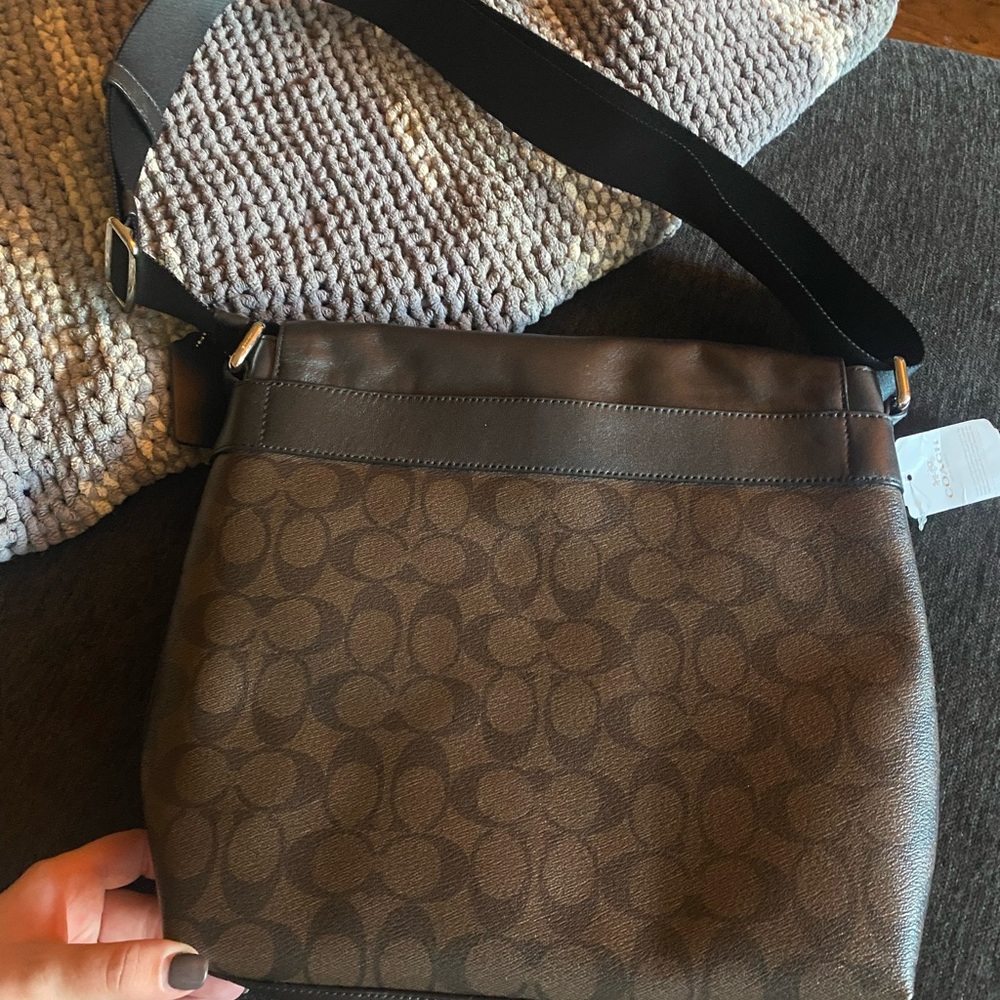 Coach Messenger Purse - Picture 2 of 11